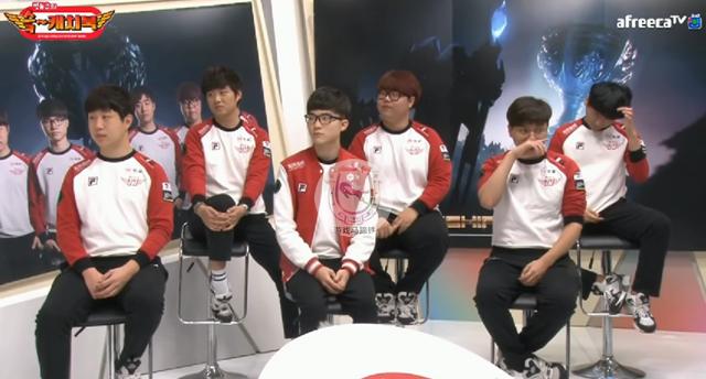 BLG群访 Tabe：对于季后赛的期待是，决赛跟JDG再交手一次